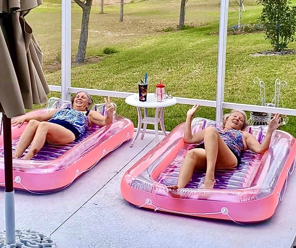 Swimline 71" Inflatable Tub Pool Lounger | 9052 image 3