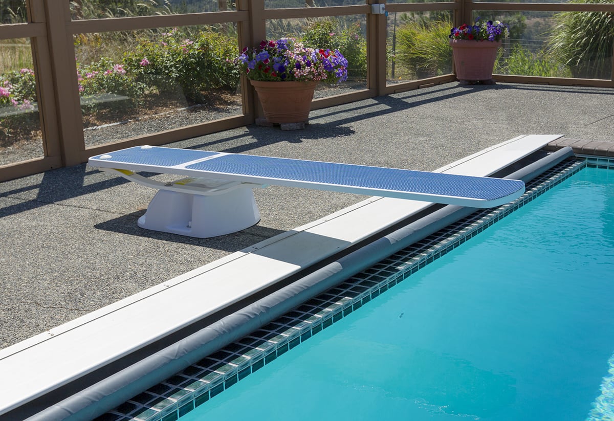 S.R. Smith 6' Truetread Diving Board - Radiant White Board With Blue Truetread - product image