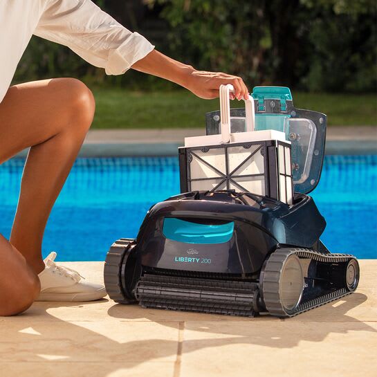 Maytronics Dolphin LIBERTY 200 Robotic Cleaner image 4